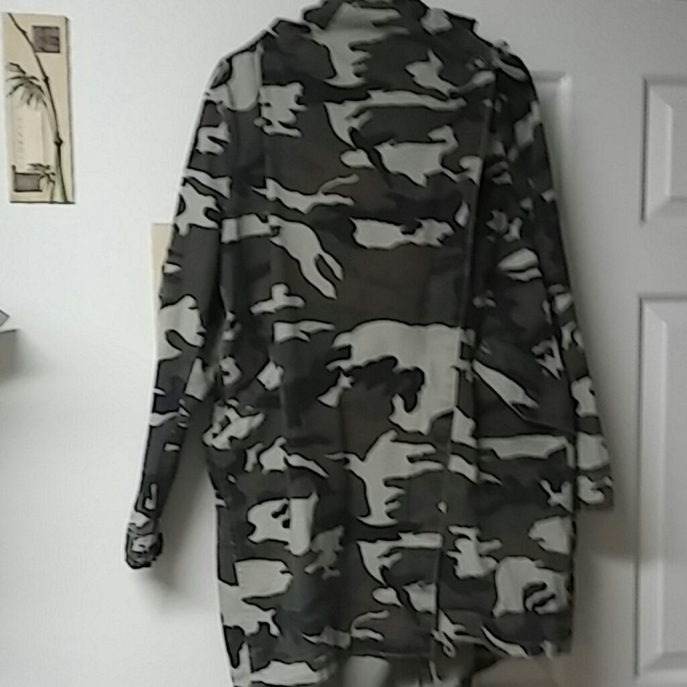 JACKET.